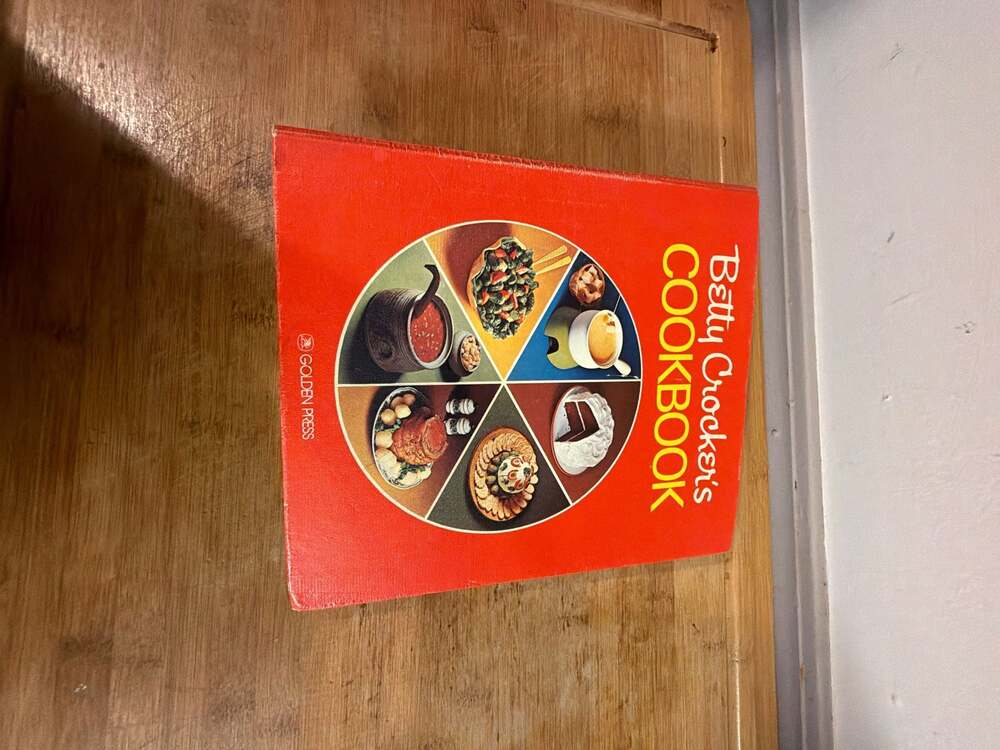 Vintage 1969 Betty Crocker's Cookbook Ring-Bound Edition